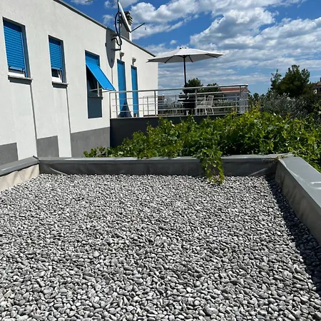 Franka Apartman Pasman